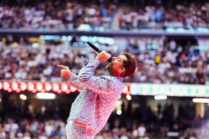 ¡DAVID BISBAL HACE HISTORIA CON UNA ESPECTACULAR ACTUACIÓN EN LA VELADA DEL AÑO 4 EN EL SANTIGAO BERNABÉU! 5