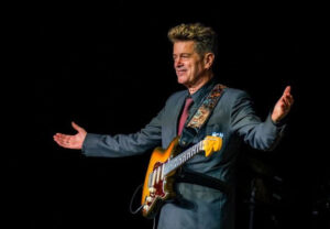 EL MAGISTERIO POPULAR DE SANTIAGO AUSERÓN DESATA EMOCIONES A SU PASO POR UNIVERSAL MUSIC FESTIVAL 3