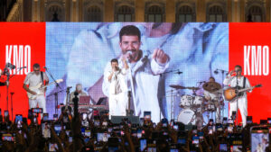 PABLO ALBORÁN PRESENTA UN ADELANTO DE SU ESPERADO GLOBAL TOUR KM0 ANTE UNA EXITOSA CONVOCATORIA DE MÁS DE 15.000 PERSONAS EN LA PUERTA DEL SOL DE MADRID