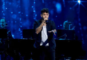 PABLO LÓPEZ HOMENAJEA A RAPHAEL EN EL PERSON OF THE YEAR 2025 3