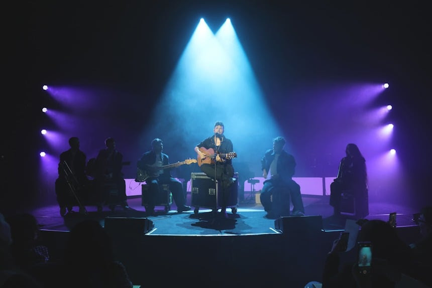 PABLO LÓPEZ  ENAMORA A HUELVA CON UN SOLD OUT APOTEÓSICO EN EL INICO DE SU GIRA  "EL NIÑO DEL ESPACIO" 3