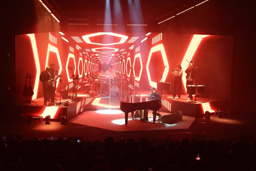 PABLO LÓPEZ  ENAMORA A HUELVA CON UN SOLD OUT APOTEÓSICO EN EL INICO DE SU GIRA  "EL NIÑO DEL ESPACIO"